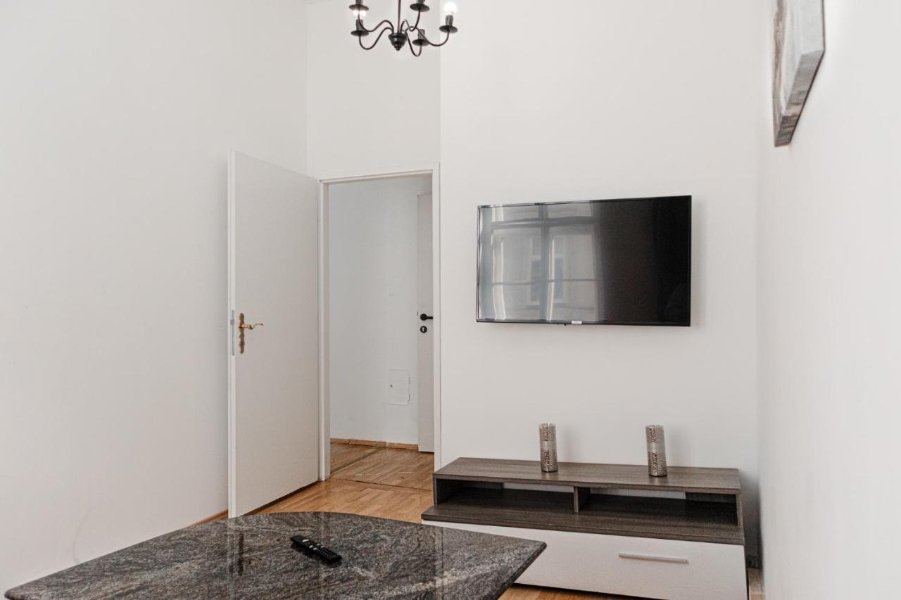 וינה Central Belvedere 3Br Shared Apartment - 12 Min From City Center מראה חיצוני תמונה