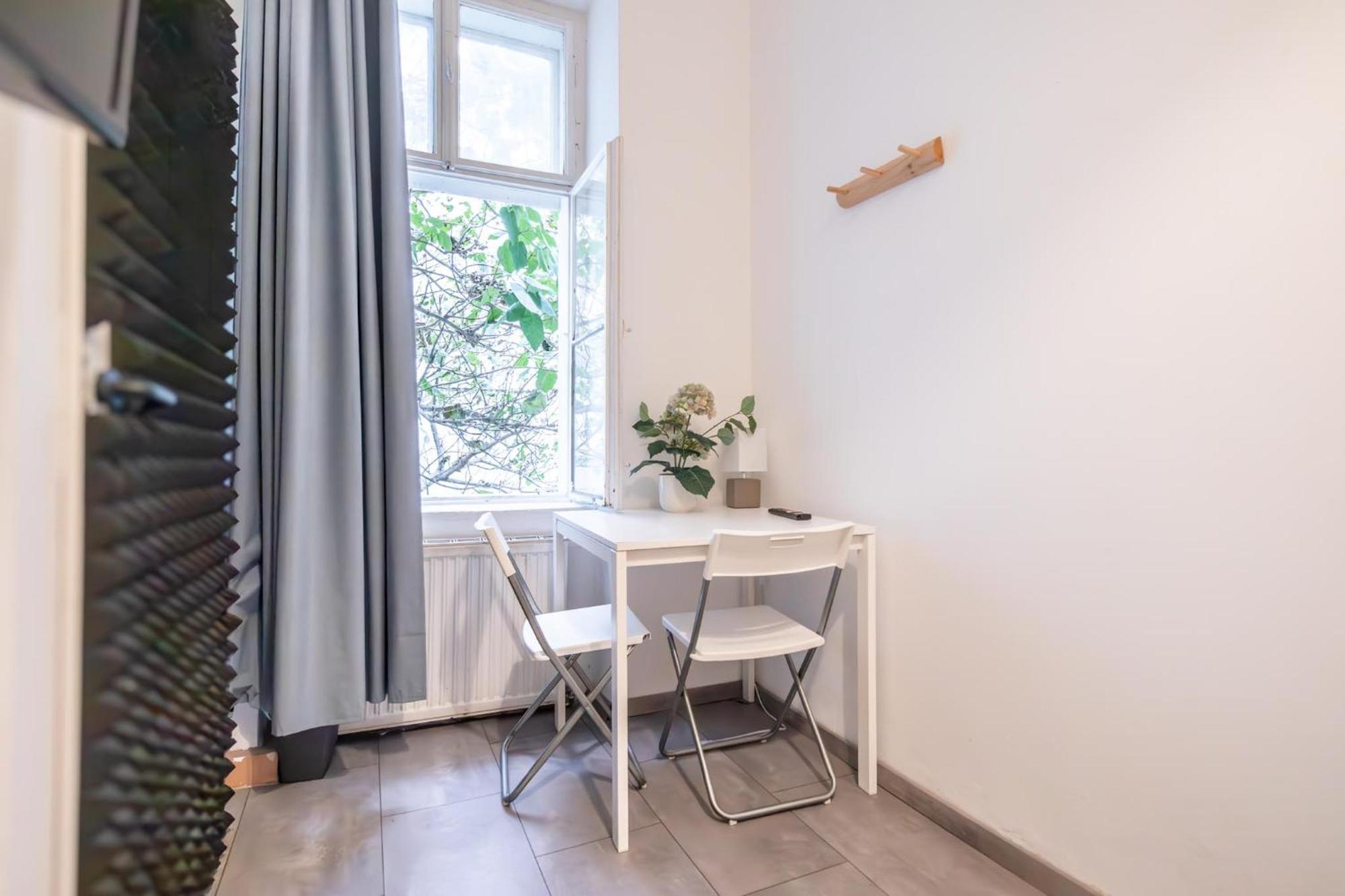 וינה Central Belvedere 3Br Shared Apartment - 12 Min From City Center מראה חיצוני תמונה