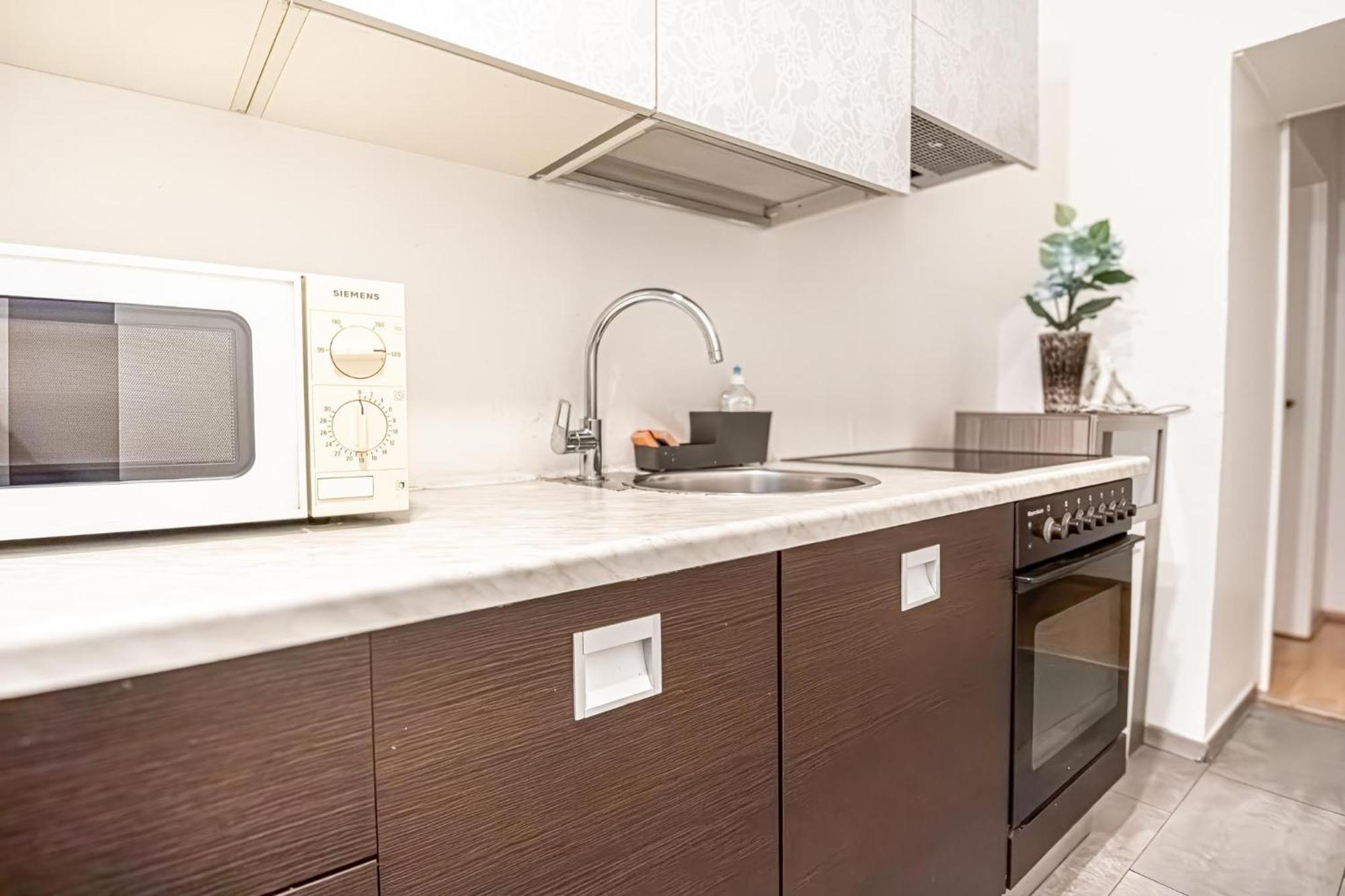 וינה Central Belvedere 3Br Shared Apartment - 12 Min From City Center מראה חיצוני תמונה