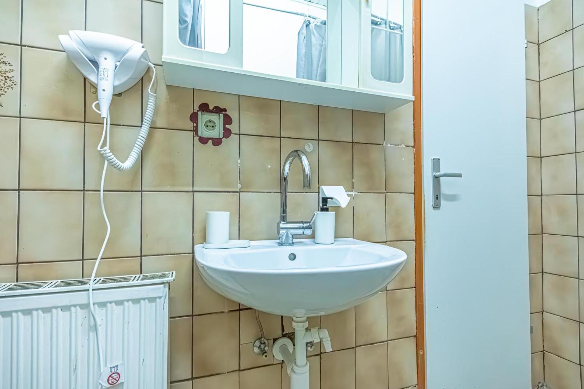 וינה Central Belvedere 3Br Shared Apartment - 12 Min From City Center מראה חיצוני תמונה