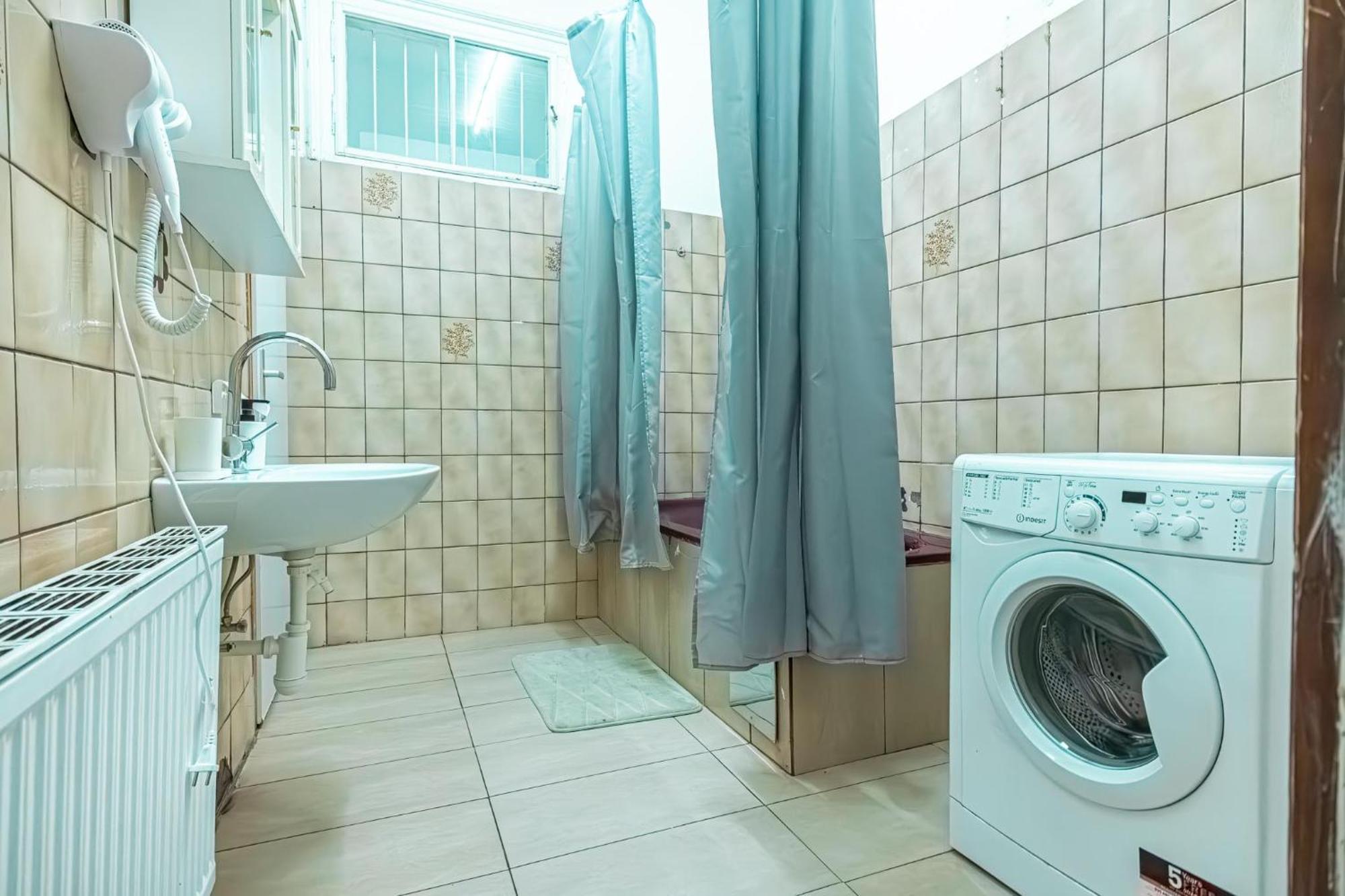 וינה Central Belvedere 3Br Shared Apartment - 12 Min From City Center מראה חיצוני תמונה